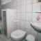 Charming Apartment with Sea Views and Shared Pool - 洛夫兰