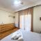 Cityscape Residence with a Patio - Volos