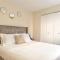 Sleek 1BR Getaway Ideal Spot Near O'Hare - ديس بلينز