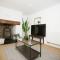 Sleeps 8 - Parking - M5 - long stays - Rooks Bridge