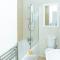 CENTRAL SERVICED APARTMENTS - Cosy 1 Bedroom - Close To University of Dundee - Sleeps 2 - Ground Level - Self Check In - Modern and Cosy - Fast WiFi - Heating 24-7 - Free Street Parking