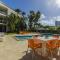 4 Bedrooms modern Condo at walking distance from Eagle beach