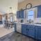 Amazing Views, 3 Patios, Game Room, Modern Update - Kaiser