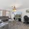 Palm Coast Mansion 10min to Beach Fun Groups - Palm Coast