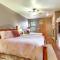 Spacious Torreon Cabin with Deck and Gas Grill!