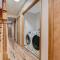 Modern Lakefront Oasis Relaxing Hot Tub Sauna Game Rooms Stunning Views! - 东斯特劳兹堡