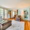 Ambient Manchester Village Apt with Deck and Pond! - مانشستر