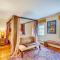 Ambient Manchester Village Apt with Deck and Pond! - مانشستر