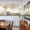 Golf Getaway Close to the Beach in Twin Waters