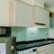 Elegant and Comfy Studio at Menteng Park Apartment By Travelio - 雅加达