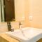 Elegant and Comfy Studio at Menteng Park Apartment By Travelio - 雅加达