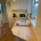Stylish 2 Bed Riverside House, 2 Kingsize beds, Free Parking - Southampton