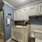 Beautiful traditional home*Modern updates*Guest suite B