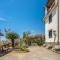 Villa Aragona Historic Villa with Views and Guest services