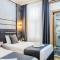 La Pazza Suites