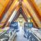 Moments to Mount Snow Idyllic A-Frame Cabin - 威尔明顿