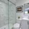 4 Bedrooms or 2 bedrooms house near Fairview Mall and 401 & DVP