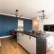 Klingerka Apartment, 25th floor with Free parking and view of Castle and Danube - Pozsony