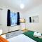 Spacious & Cosy 2 Bedroom Home plus 2 Sofa-beds with Private Entrance and Back Patio, 3 min walk to Earl's Court Station - 伦敦