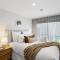 Renovated Lux Property in Quiet Estate