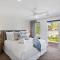 Renovated Lux Property in Quiet Estate