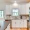 Waterfront Lake Hickory Retreat with Private Dock! - 希科里