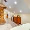 Historic Dahlonega Home with Wraparound Porch - Далонега