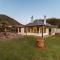 Baywaters - Lake View Villa with Sauna, Spa Pool & Gym - Closeburn