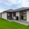 Gateway to the South Single Level Home with Garage - 罗尔斯顿
