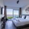 Lush apartment with sea views - 圣安娜兰