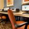 Holiday Inn Express & Suites Alexandria - Fort Belvoir by IHG