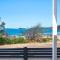 Sea Breeze Retreat - Beach Front