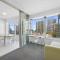 Scenic 2-Bed with Pool, Gym & Secure Parking