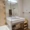 Pretty T5 with wifigarden and pool - Saint-Raphaël