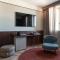 Visionair Suites & SPA-Room Only e Honesty Bar