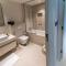 Upscale family friendly 4 bedroom on Private Beach with Amazing Views - Dubai