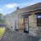 Roundhouse, Nr Barnstaple with outdoor seasonal pool, free wifi and on-site parking