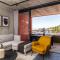 Rooftop Pool, Mountain Views, Wi-Fi, Parking