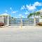 Westmoreland Modern sea View Villa with pool - Saint James
