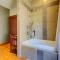The Charming Bungalow 2BD 1BTH - 曼哈顿