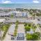 The Shark Tank Cocoa Beach - Downtown Cocoa Beach's Only 8BR, Sleeps 20 - 4 Units & Walk to Beach, Shops, Restaurants - Cocoa Beach