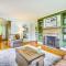 Ambient Manchester Village Apt with Deck and Pond! - مانشستر