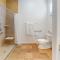 LV214 Convenient Downstairs 2 Bed Legacy Villa - لا كينتا