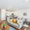 LUXURY TOWNHOME NEAR DOWNTOWN AND PENSACOLA BEACH