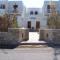 Roussos Beach Hotel