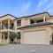 Perth 2-Story, Views, BBQ & More