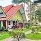 Lanta L.D. Beach Bungalow