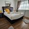 Silverburn new house with free parking and nice garden