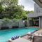 Lindsay Manor RAGA 4BHK Private Pool 1KM Beach