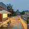 Lindsay Manor RAGA 4BHK Private Pool 1KM Beach